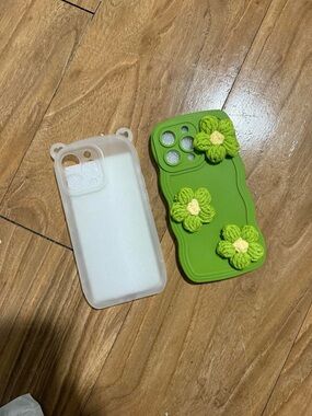 Green Floral Silicone Phone Case with Crochet Flowers